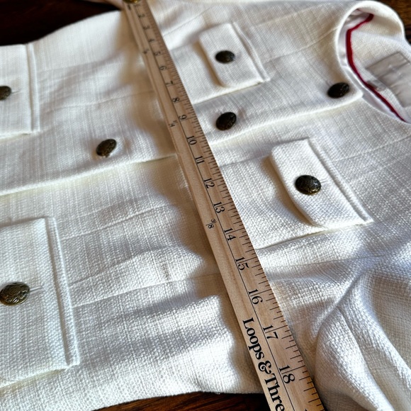 (#J04) Banana Republic white blazer - Picture 5 of 10